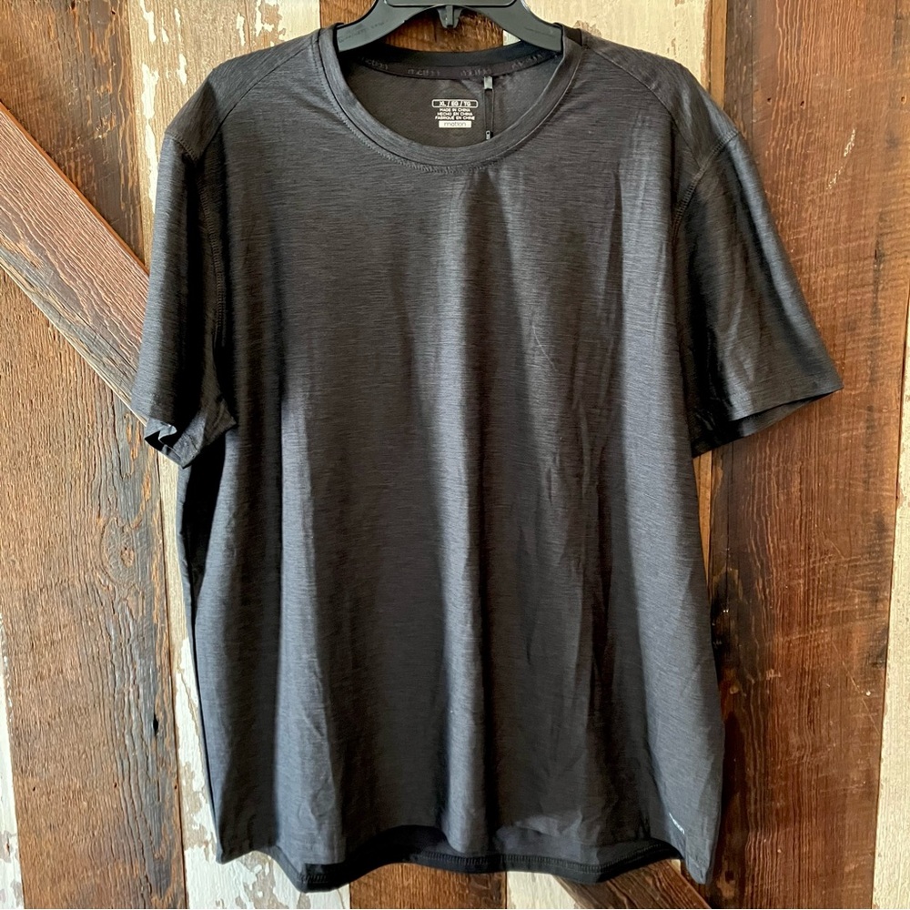 Motion Black Short Sleeve Performance Tee Crew Neck XL